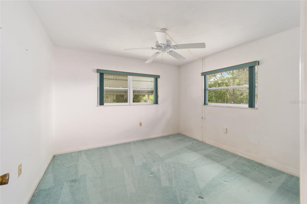12180 MAPLE STREET — photo 41 of 75