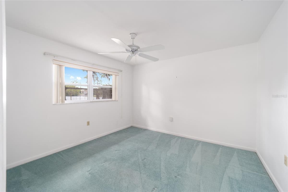 12180 MAPLE STREET — photo 44 of 75