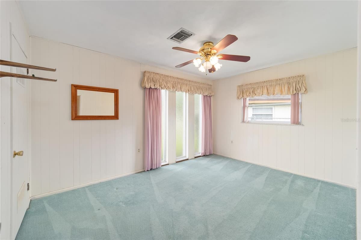 12180 MAPLE STREET — photo 38 of 75