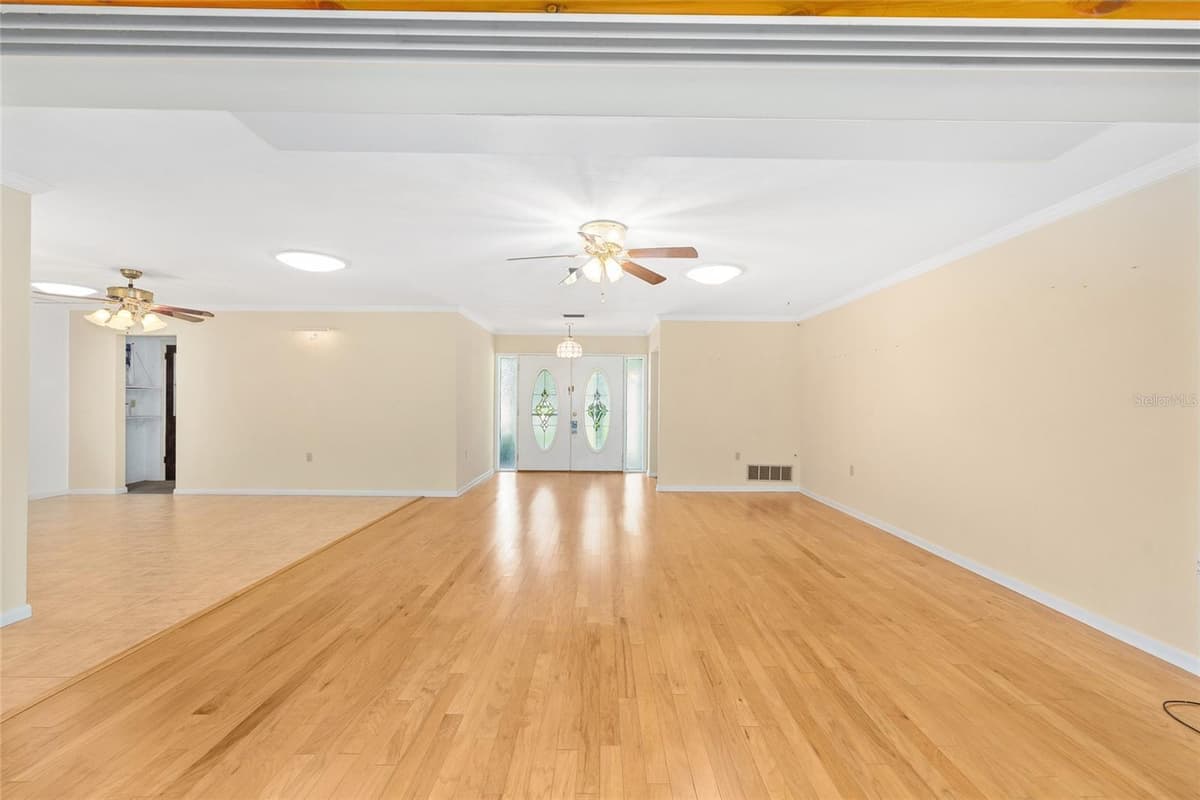 12180 MAPLE STREET — photo 18 of 75
