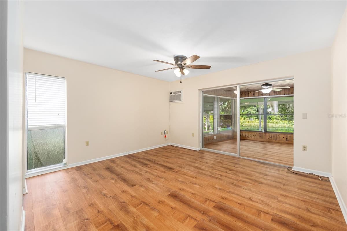 12180 MAPLE STREET — photo 31 of 75