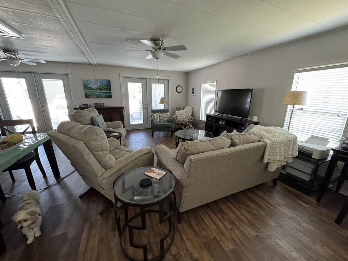 8689 BREEZE HILL DRIVE — photo 22 of 37