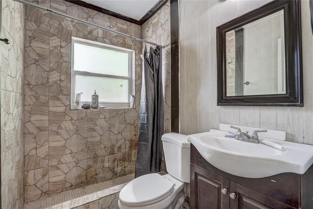 243 MARTIN STREET — photo 21 of 26