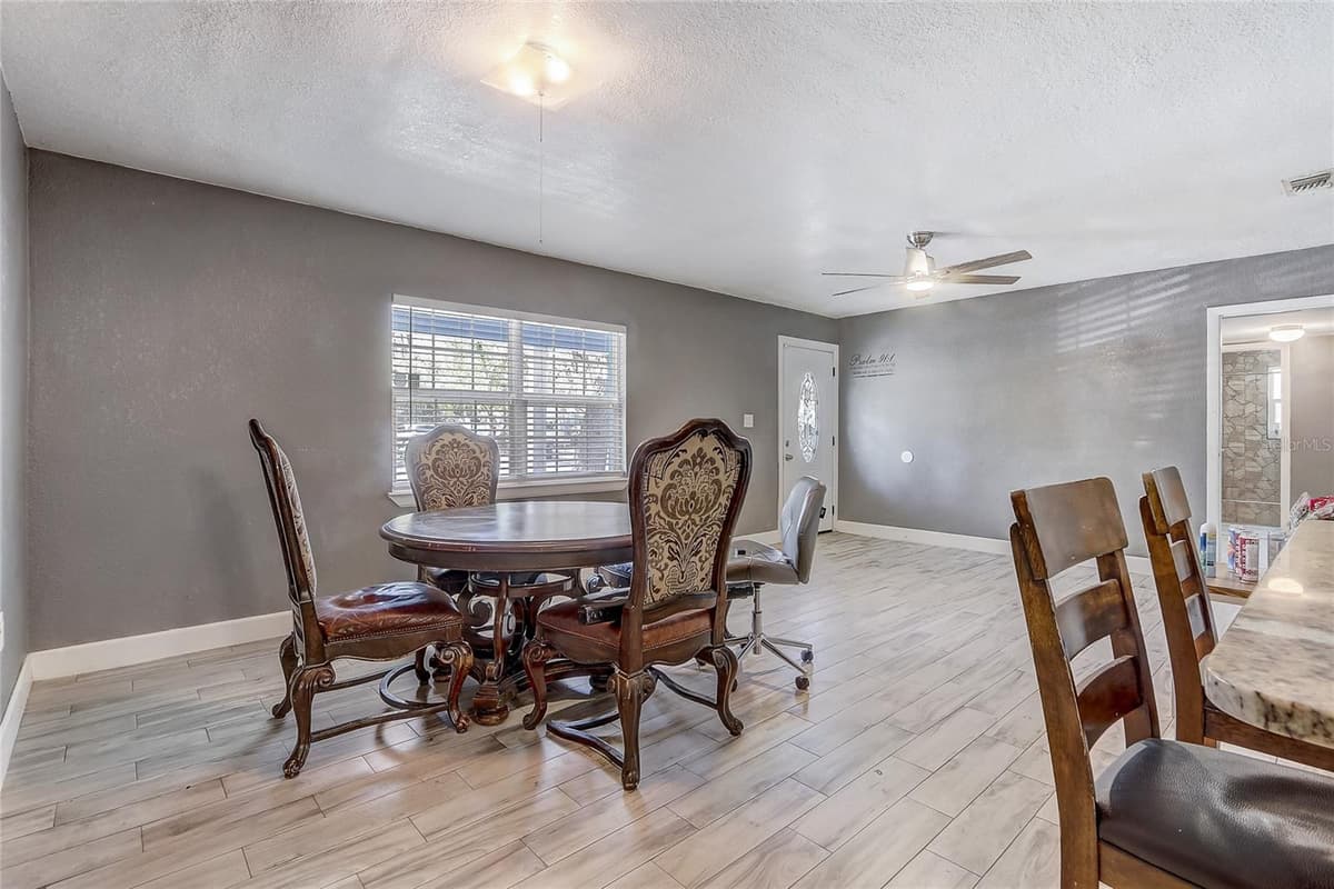 243 MARTIN STREET — photo 11 of 26