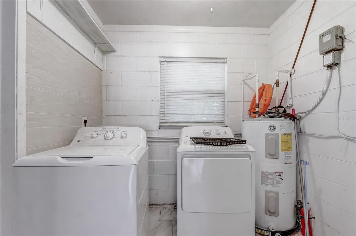 243 MARTIN STREET — photo 14 of 26