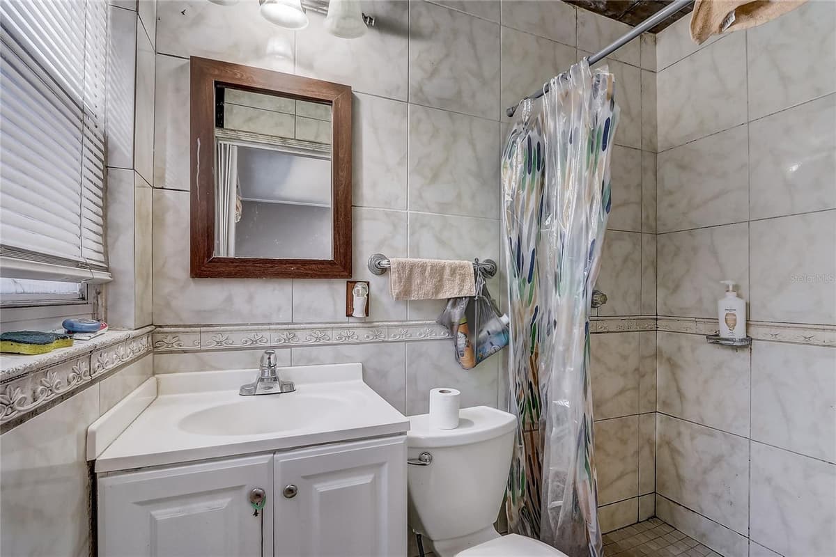 243 MARTIN STREET — photo 22 of 26