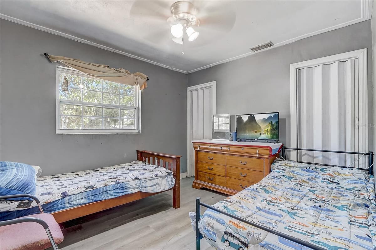 243 MARTIN STREET — photo 15 of 26