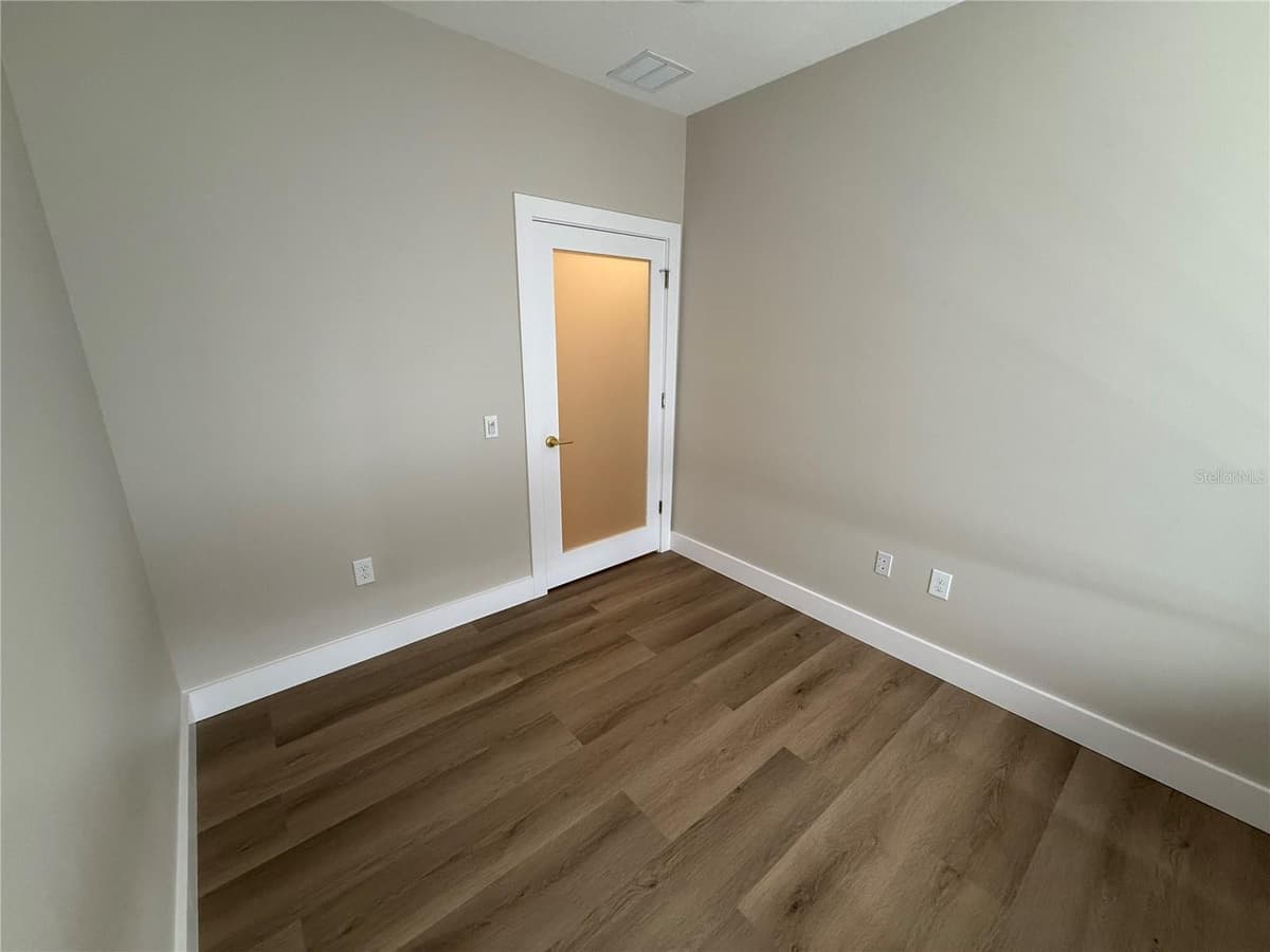 3699 AIRFIELD DRIVE — photo 2 of 7