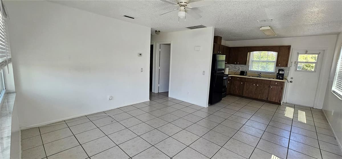 12048 HENLEY AVENUE — photo 3 of 10