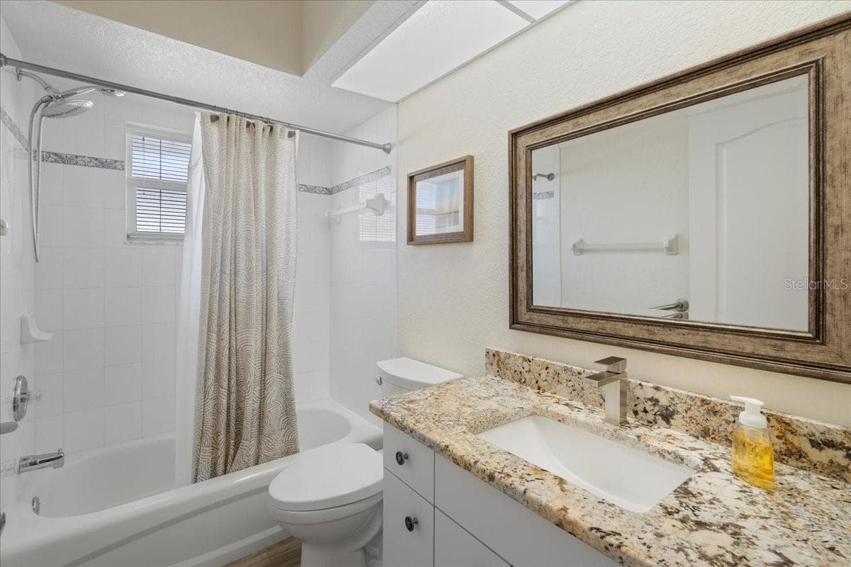 1091 ROTONDA CIRCLE — photo 26 of 54