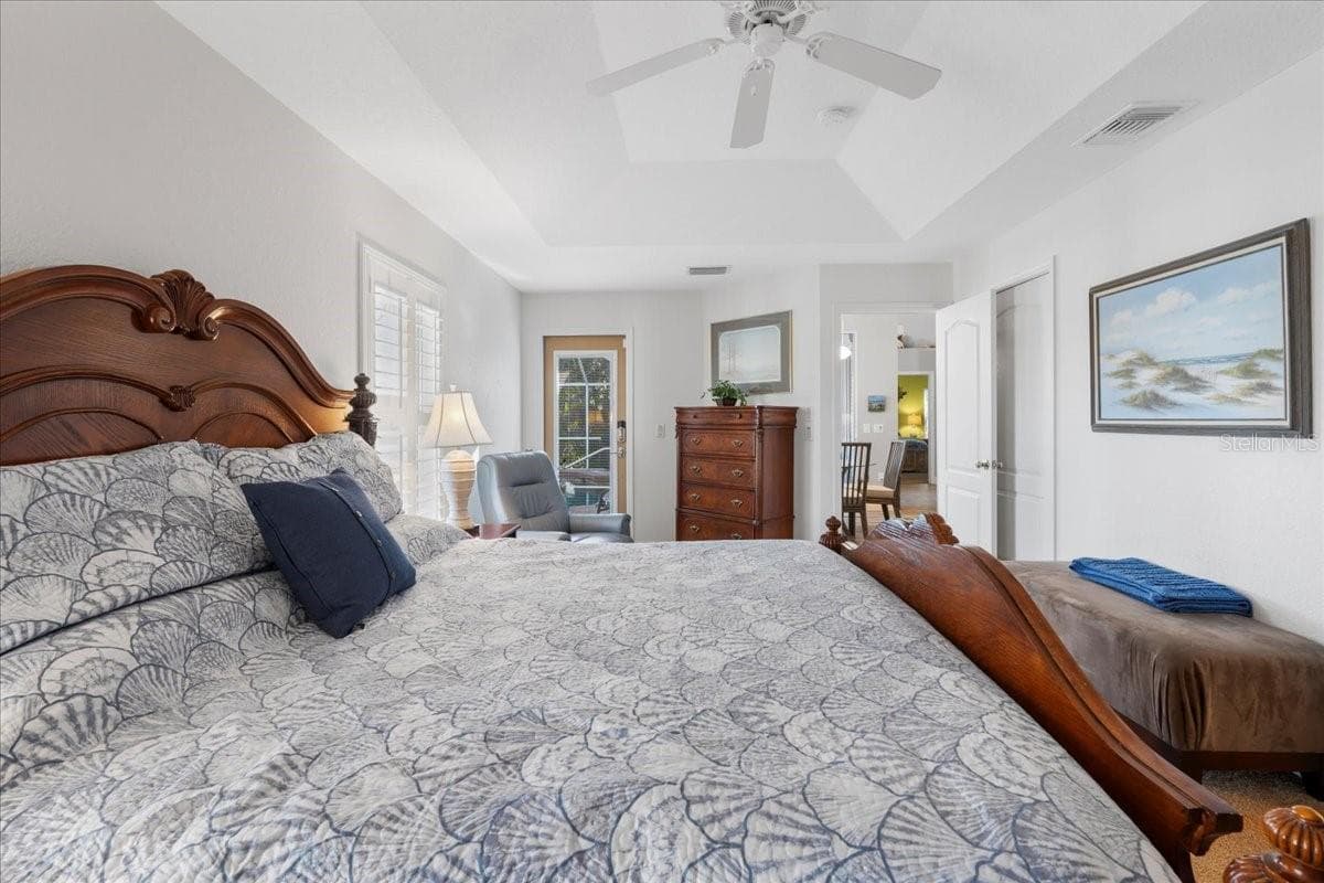 1091 ROTONDA CIRCLE — photo 29 of 54