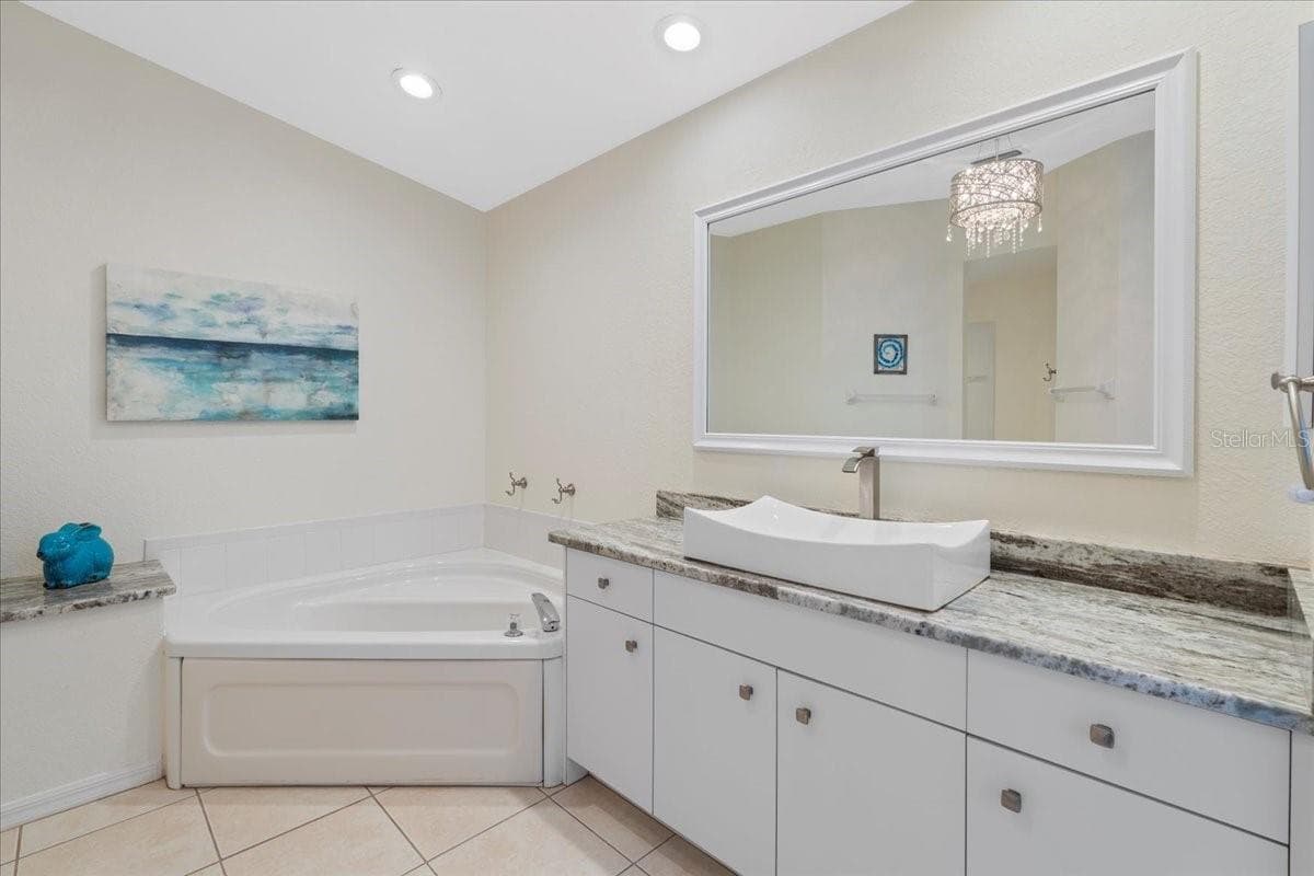1091 ROTONDA CIRCLE — photo 30 of 54