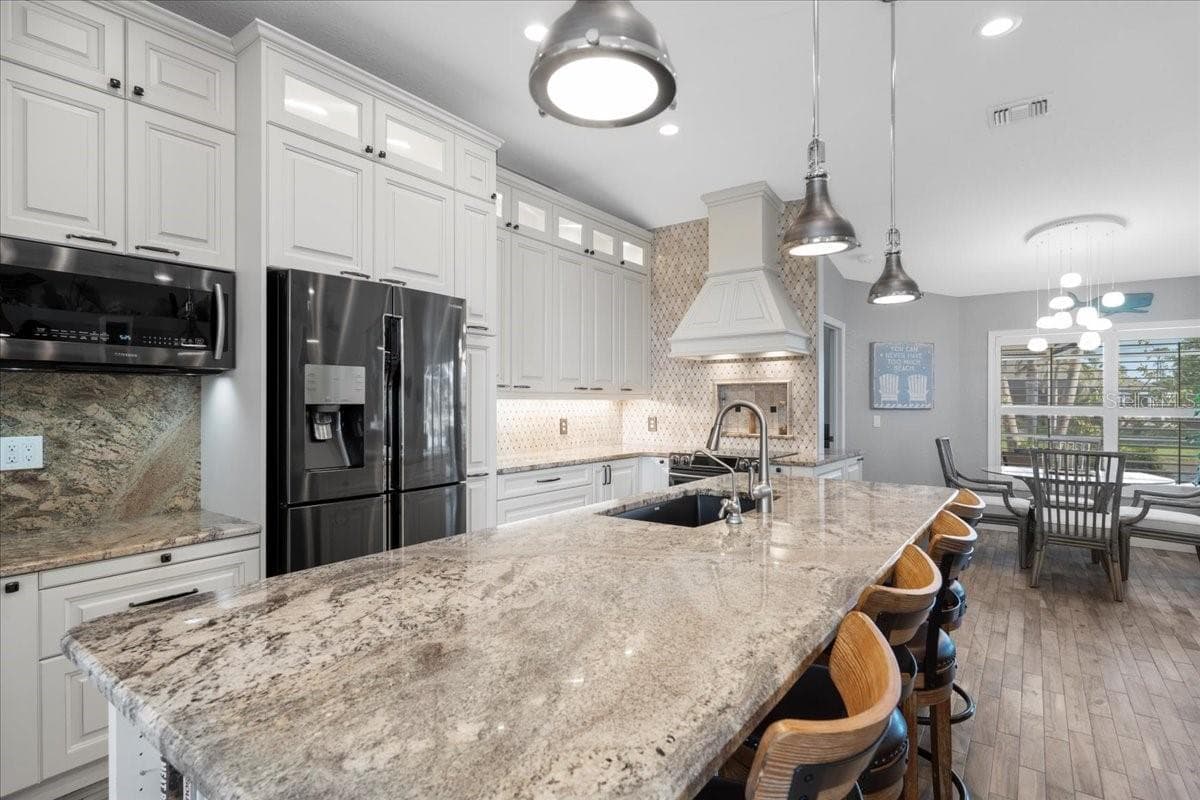 1091 ROTONDA CIRCLE — photo 12 of 54
