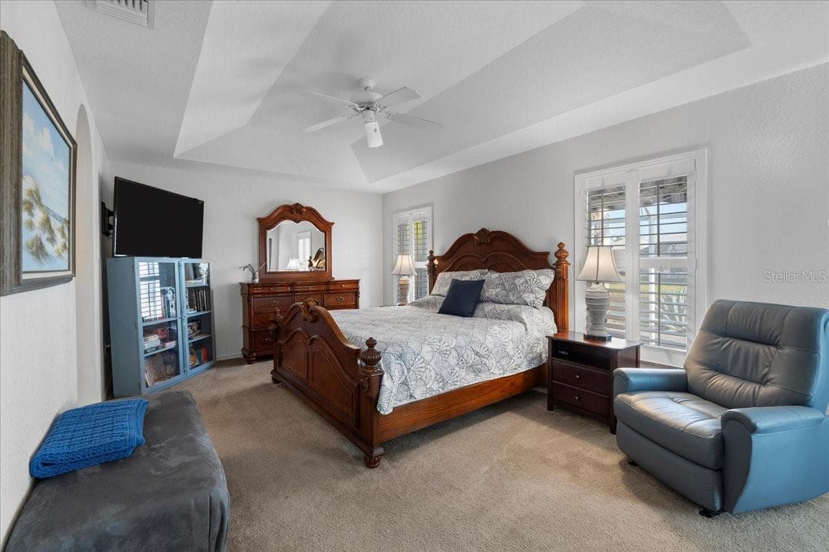 1091 ROTONDA CIRCLE — photo 27 of 54
