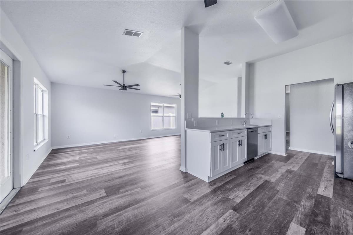 4099 ISLAND LAKES DRIVE — photo 32 of 37