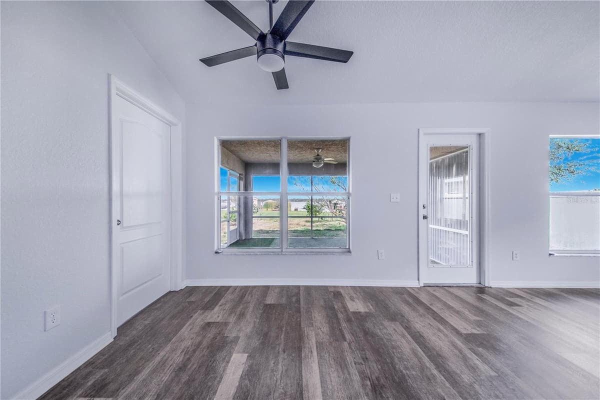 4099 ISLAND LAKES DRIVE — photo 34 of 37