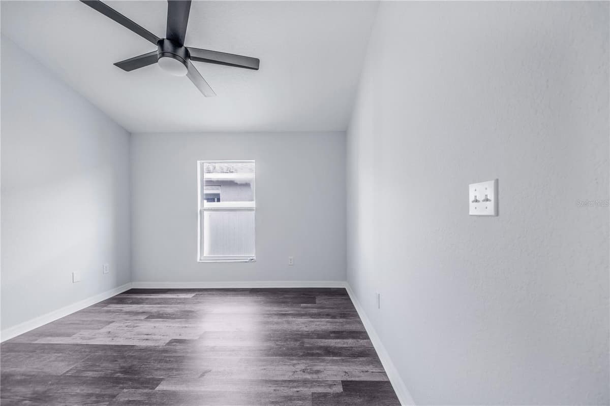 4099 ISLAND LAKES DRIVE — photo 31 of 37