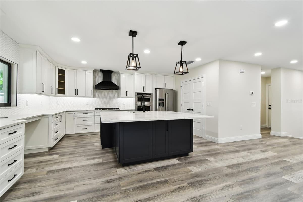 1045 JESSE AVENUE — photo 18 of 63