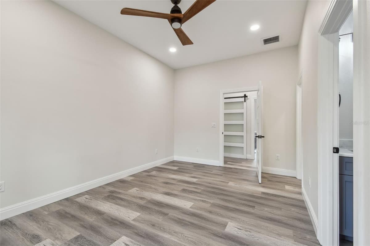 1045 JESSE AVENUE — photo 39 of 63