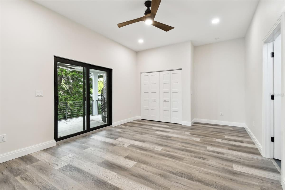 1045 JESSE AVENUE — photo 34 of 63