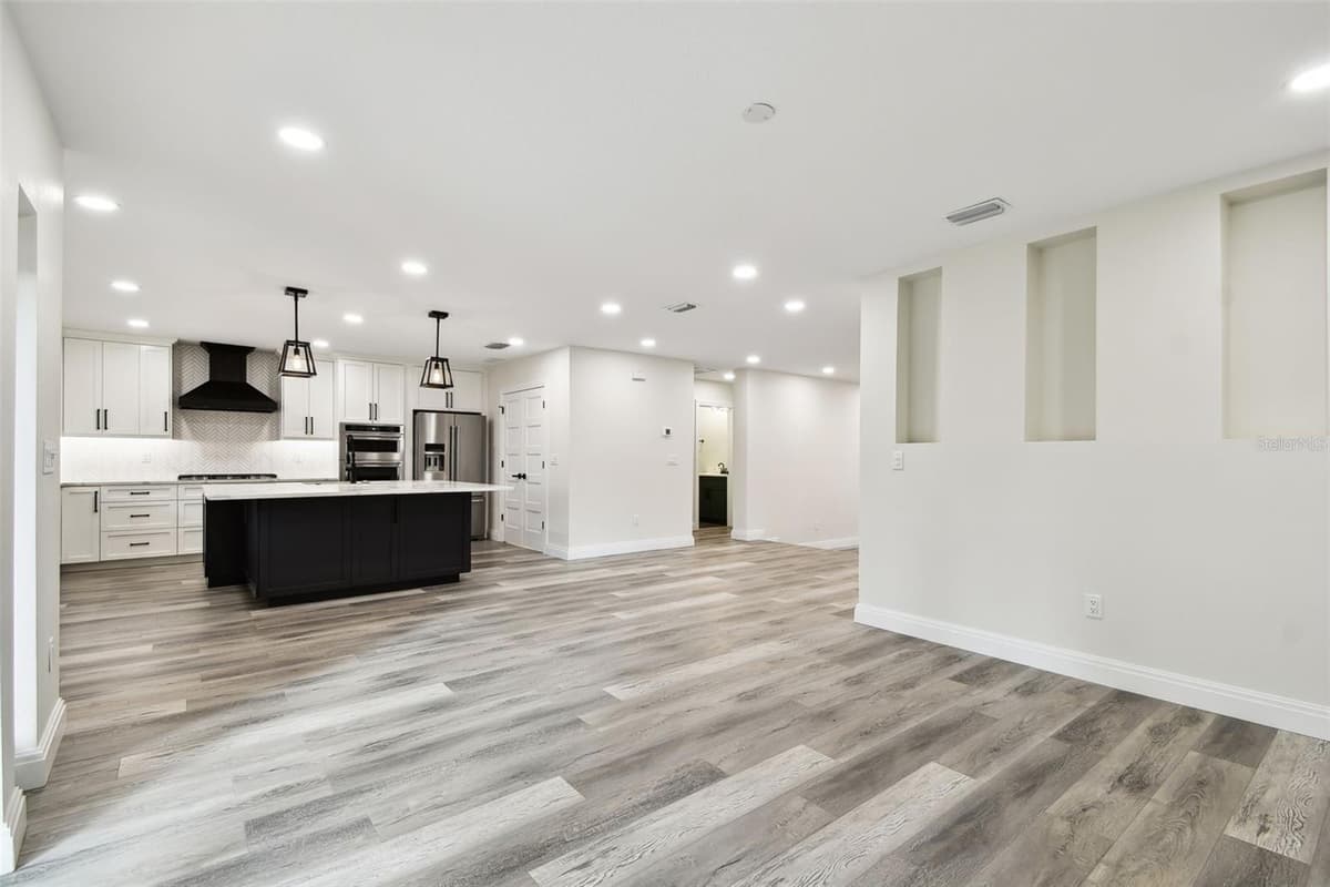 1045 JESSE AVENUE — photo 16 of 63