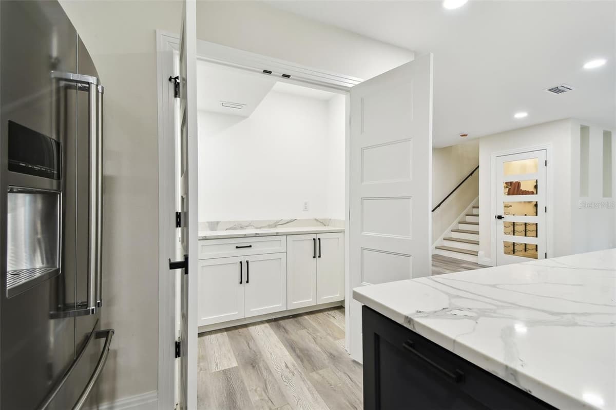 1045 JESSE AVENUE — photo 22 of 63