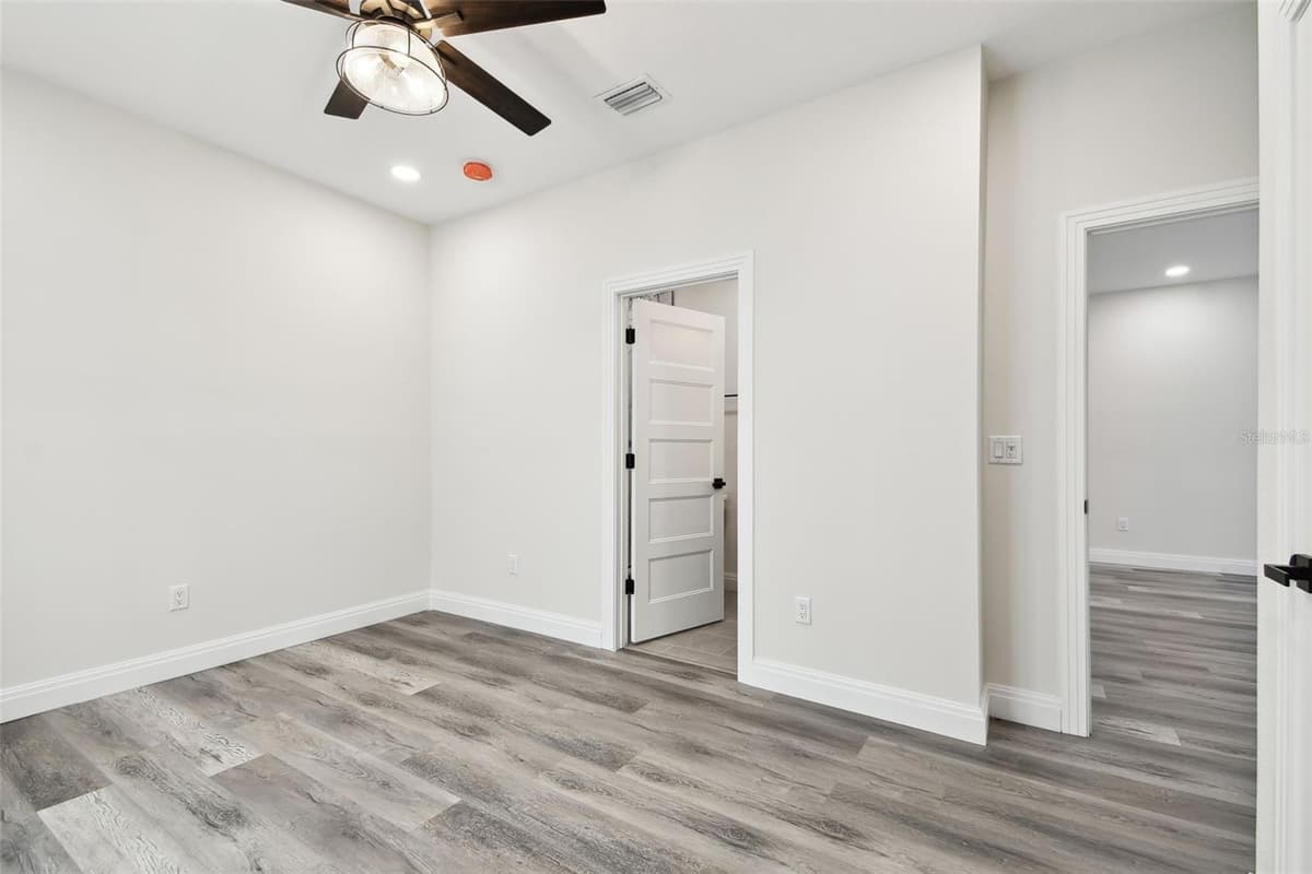 1045 JESSE AVENUE — photo 25 of 63