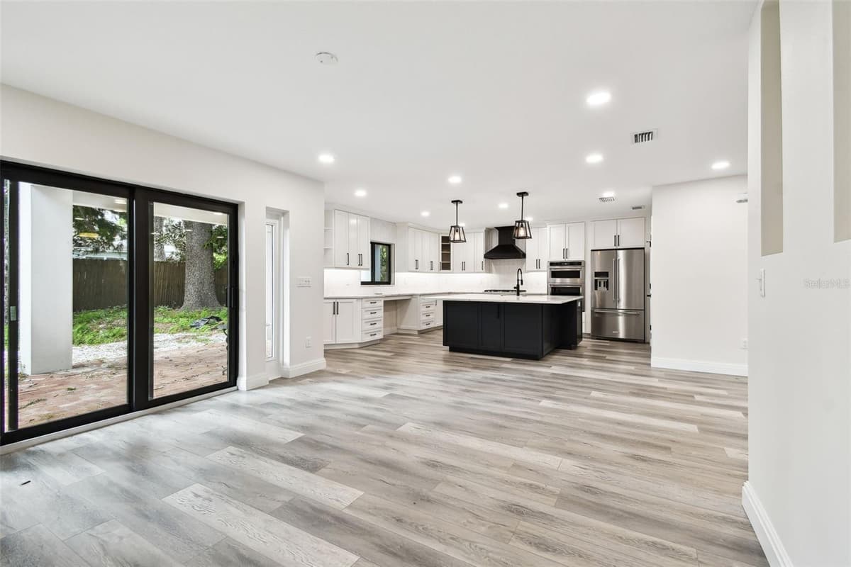 1045 JESSE AVENUE — photo 15 of 63