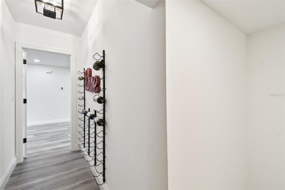 1045 JESSE AVENUE — photo 14 of 63