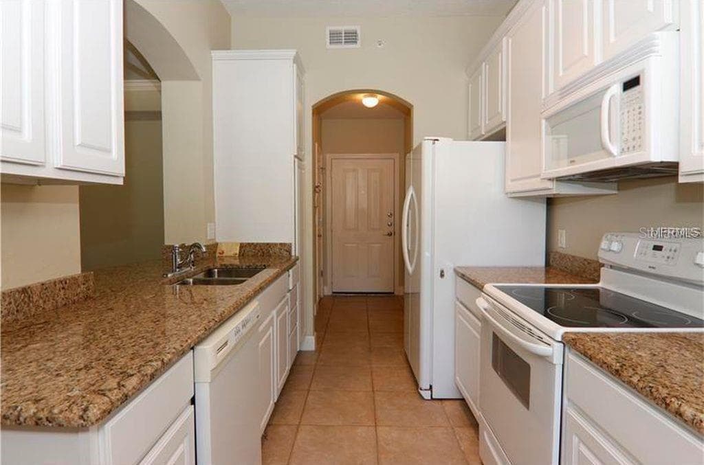 1400 CELEBRATION AVE — photo 8 of 19