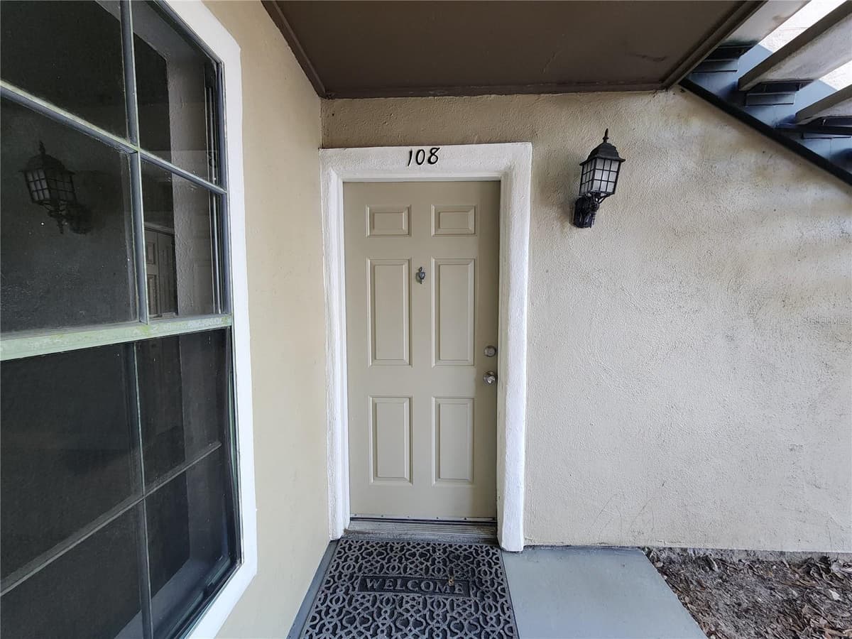 200 AFTON SQUARE — photo 28 of 42