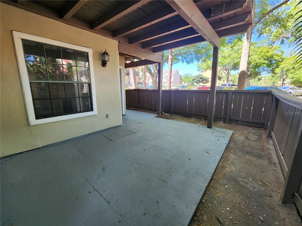 200 AFTON SQUARE — photo 25 of 42