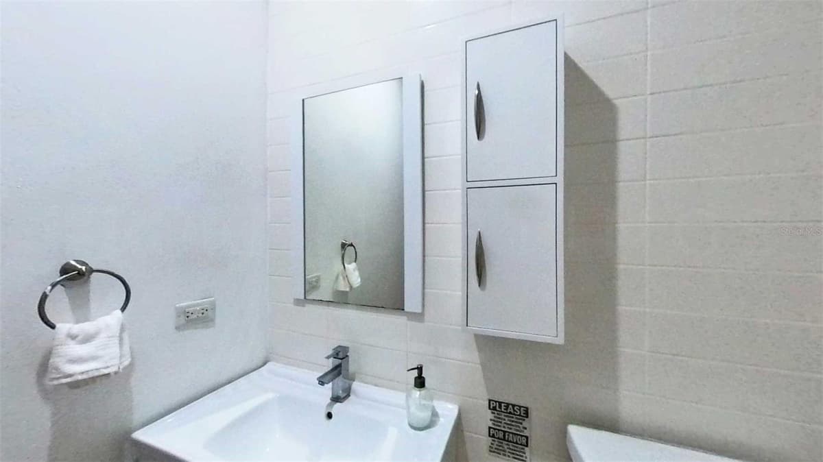 209 SAN FRANCISCO STREET — photo 9 of 21