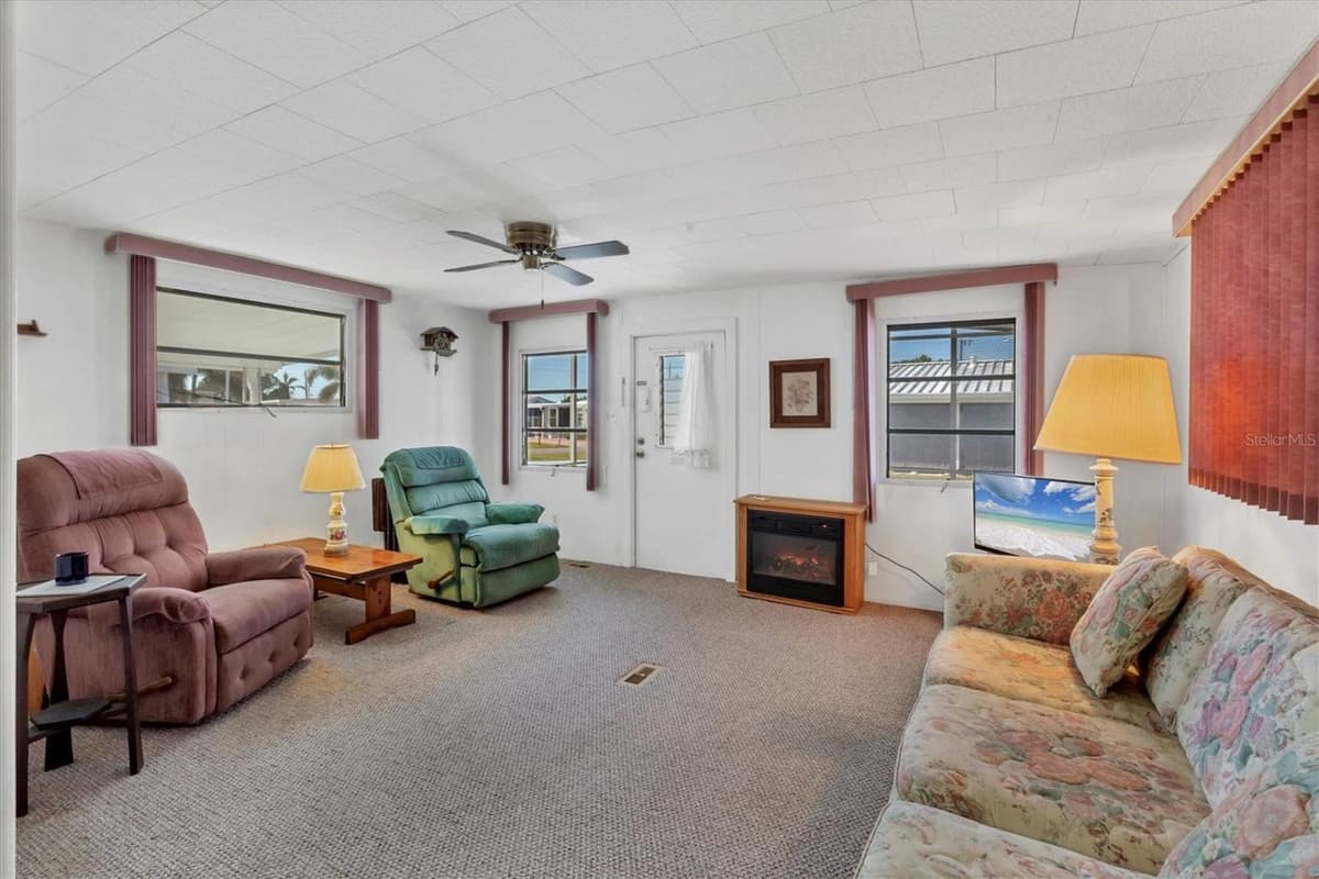 1212 41ST AVENUE DRIVE — photo 3 of 43