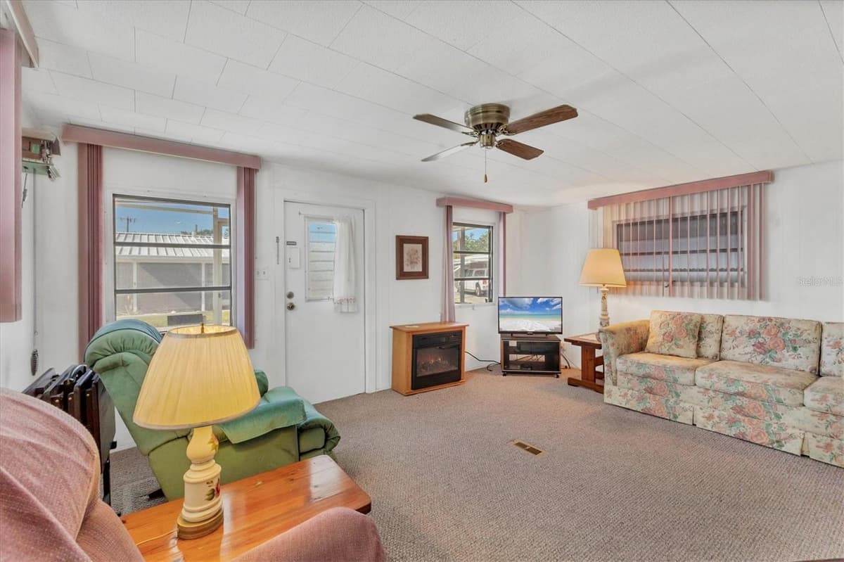 1212 41ST AVENUE DRIVE — photo 4 of 43