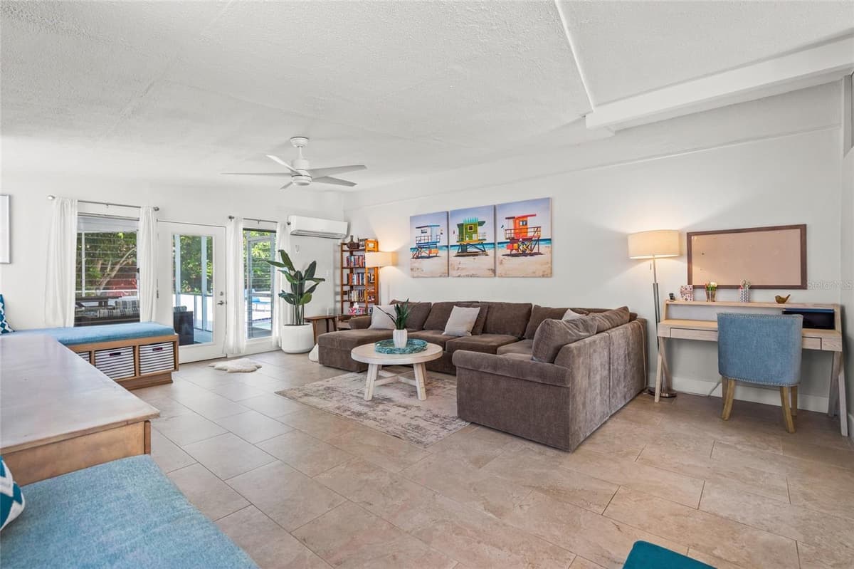 4801 SARASOTA AVENUE — photo 15 of 34