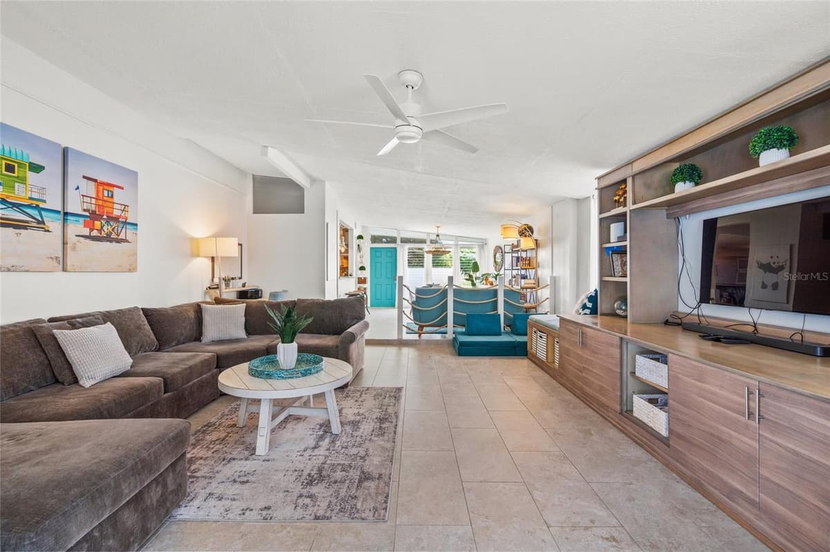 4801 SARASOTA AVENUE — photo 16 of 34