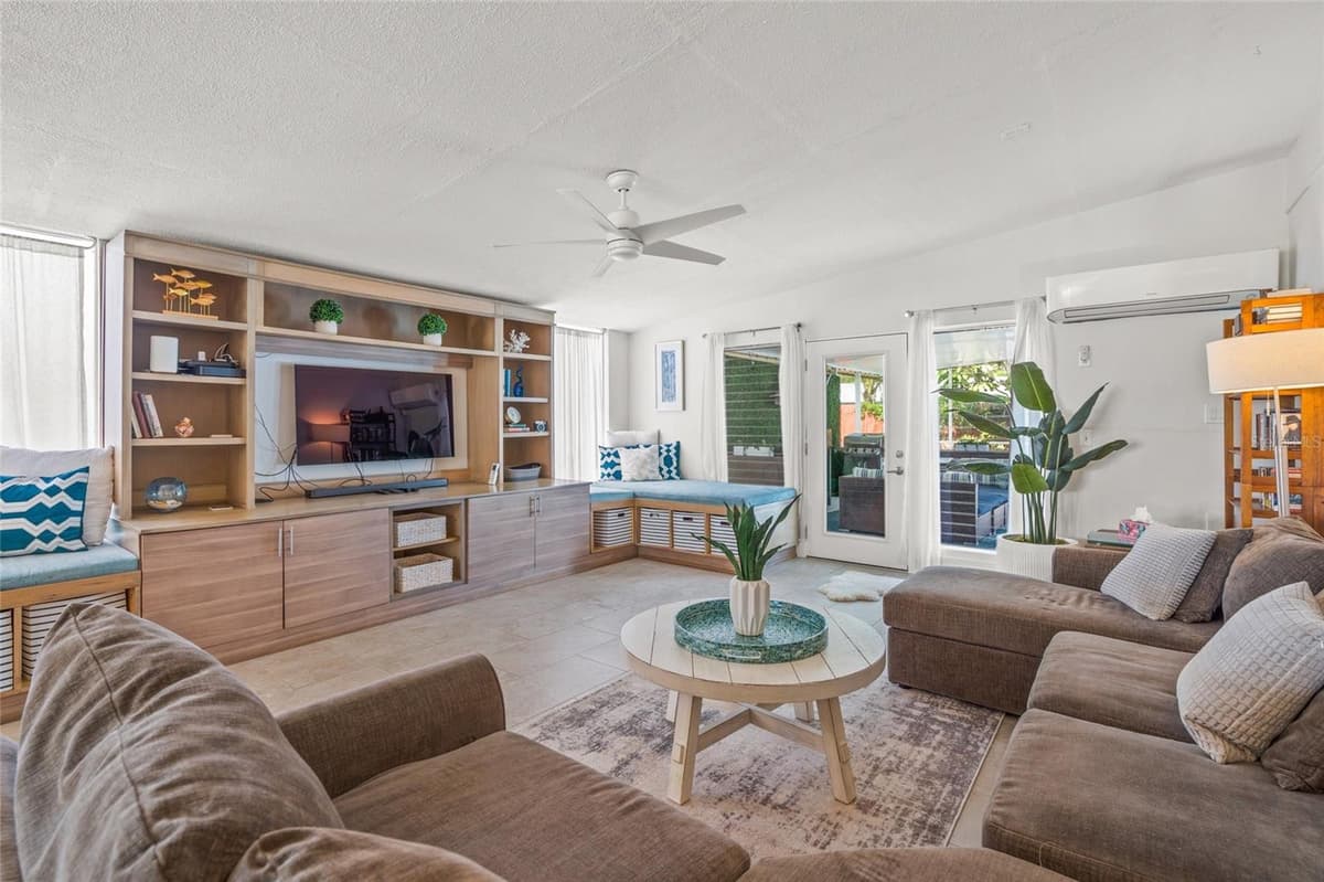 4801 SARASOTA AVENUE — photo 18 of 34