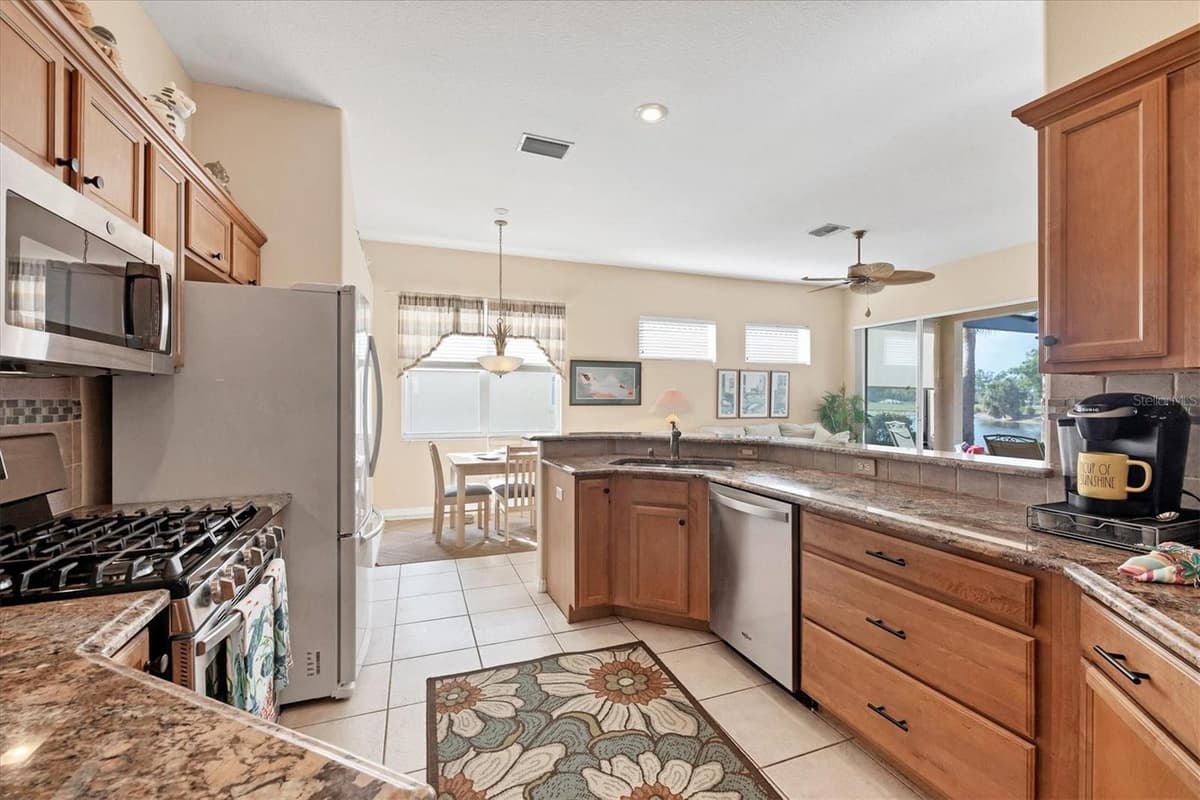 5223 PINE SHADOW LANE — photo 15 of 60