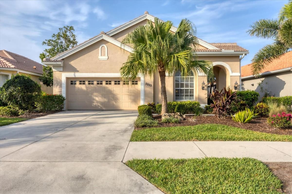 5223 PINE SHADOW LANE — photo 2 of 60