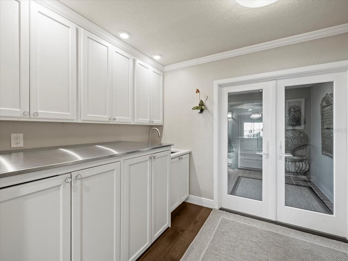 2087 EDGEWATER DRIVE — photo 38 of 79