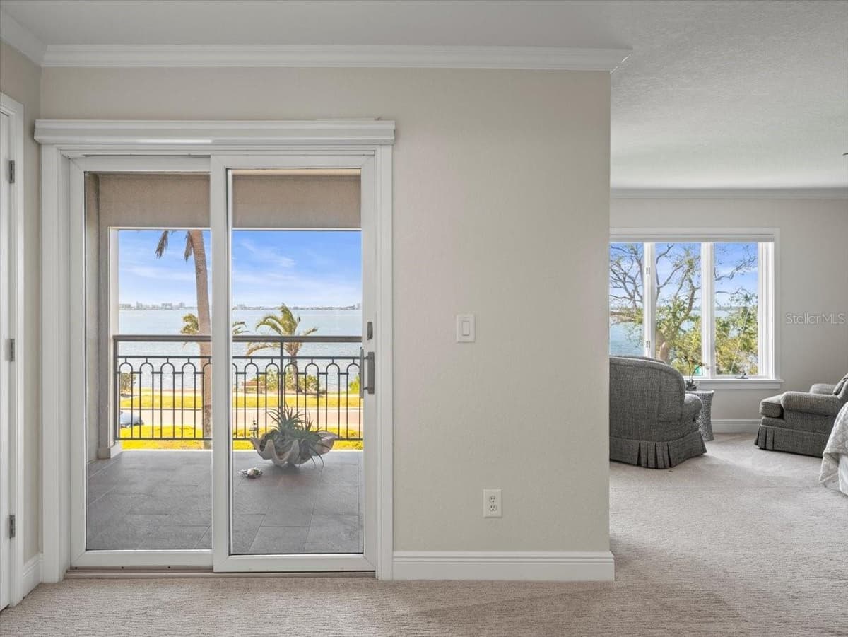 2087 EDGEWATER DRIVE — photo 44 of 79