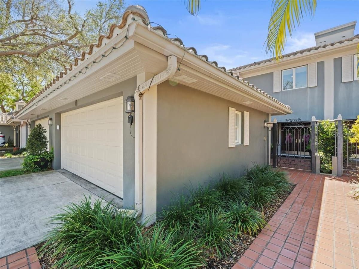 2087 EDGEWATER DRIVE — photo 11 of 79