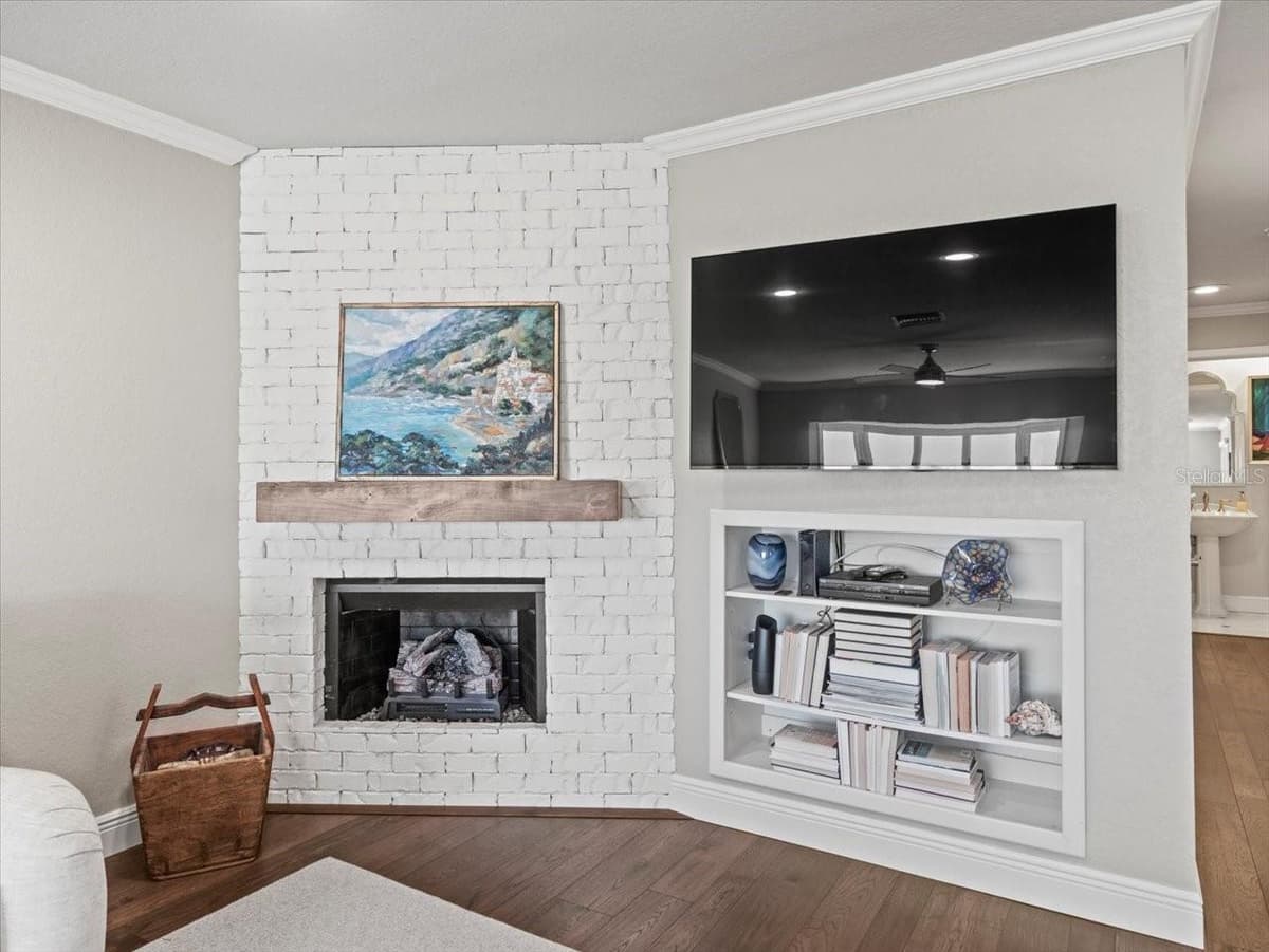 2087 EDGEWATER DRIVE — photo 36 of 79