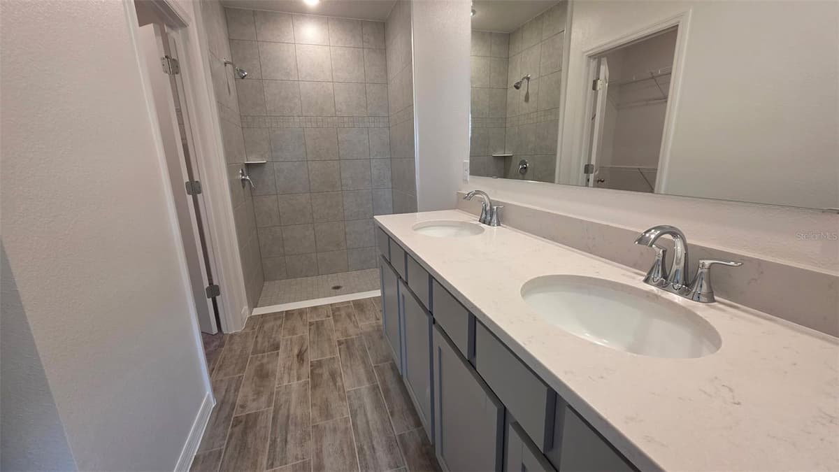 5535 MADDIE DRIVE — photo 3 of 12