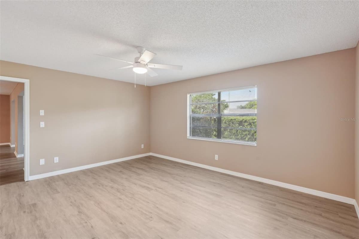 2529 LANCASTER DRIVE — photo 21 of 57