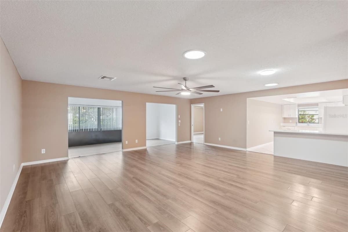 2529 LANCASTER DRIVE — photo 4 of 57