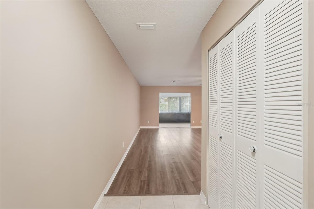2529 LANCASTER DRIVE — photo 3 of 57