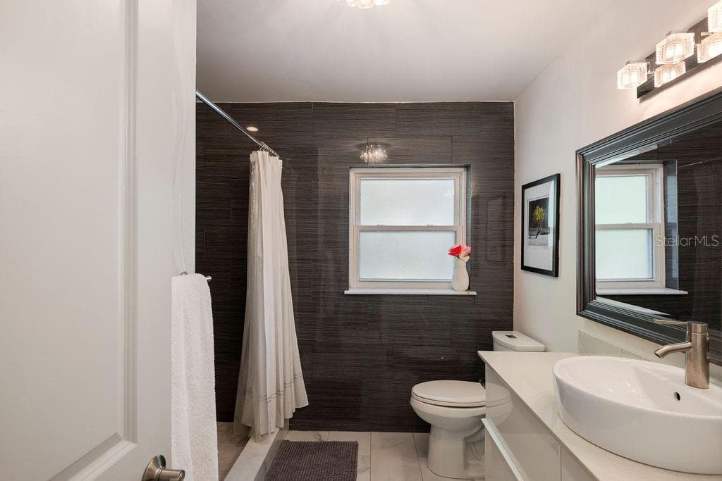 2501 WEBER STREET — photo 18 of 40