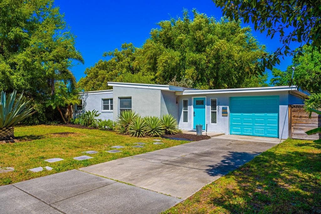 2501 WEBER STREET — photo 3 of 40